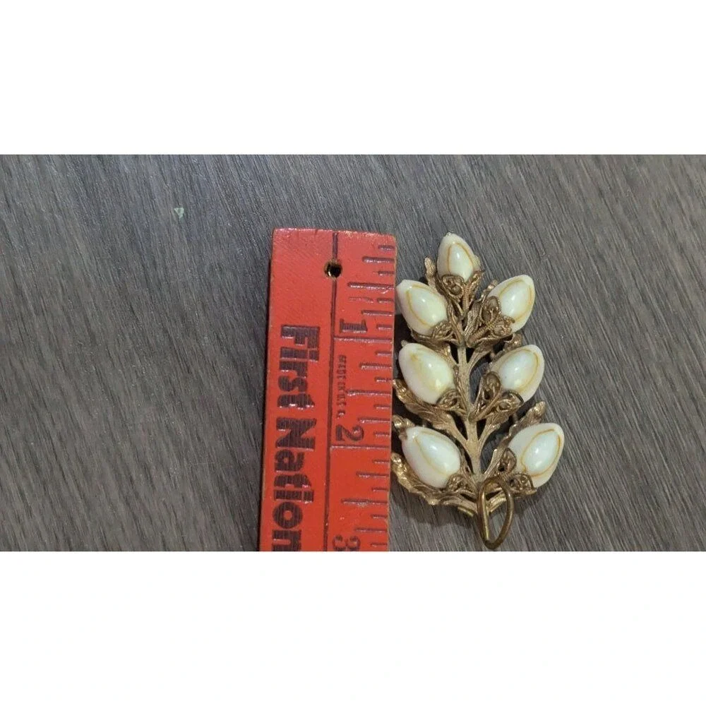 Vintage Gold Tone Botanical Branch Brooch with White Shell Buds Pin‎